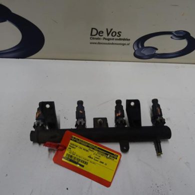 Peugeot 306 1.6 Injektor (Benzineinspritzung) NFT 2000 1984C6