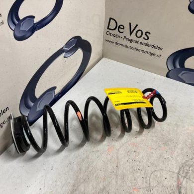 Opel Mokka 1.2 Turbo 12V Rear coil spring 2022 9830121180