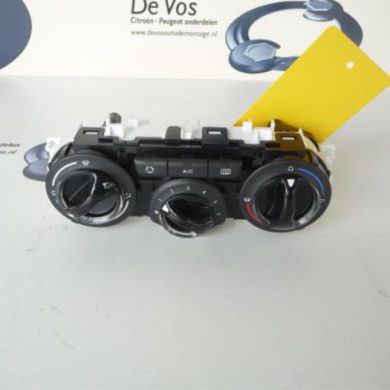 Peugeot 208 1.2 Vti 12V PureTech 82 Kachel Bedieningspaneel 2013 9672248380