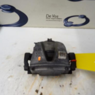 Citroen Jumpy 2.0 Blue HDI 120 Front brake calliper, right AH01-AHKAH01 2018 1613260180-1621761480