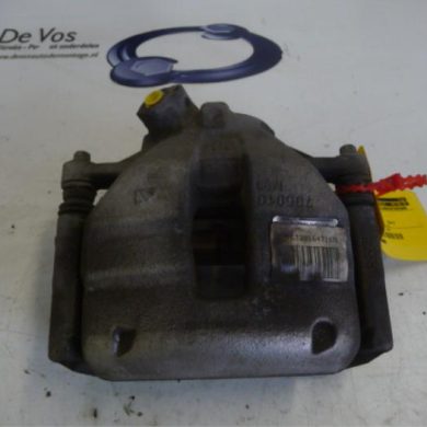 Peugeot 308  Remklauw (Tang) rechts-voor 9HC-9HC9H05 2015 1610428280