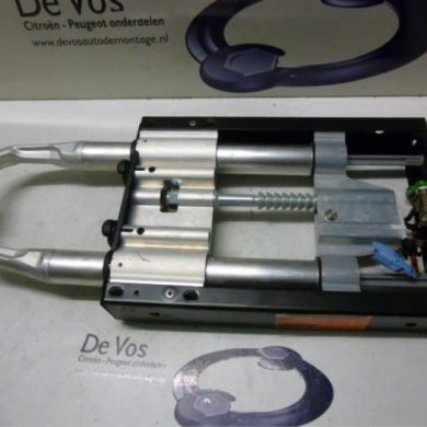 Peugeot 307 2.0 16V Hoofdsteun 2006 885290