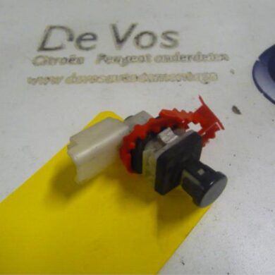 Peugeot 508  Schakelaar achterklep 2012 742161