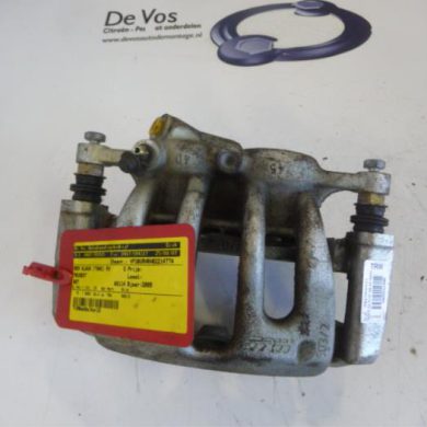 Peugeot 607 2.0 HDiF 16V Front brake calliper, right RHR 2005 4401H5