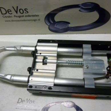 Peugeot 307 2.0 16V Hoofdsteun 2006 885290