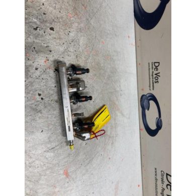 Peugeot 208  Injector (petrol injection) HMZ 2018 9676017480