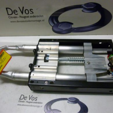 Peugeot 307 2.0 16V Hoofdsteun 2005 885290