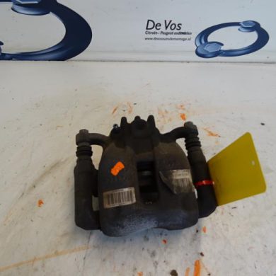 Citroen C4  Remklauw (Tang) rechts-voor BHYBH02 2015 4401S3