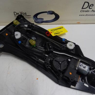 Peugeot 308  Rear window mechanism 2-door, right 2010 9224G8