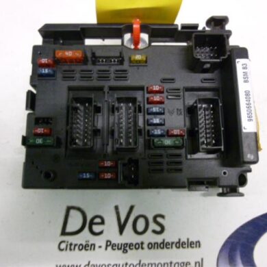Peugeot 807 2.2 HDiF 16V Fuse box 2003 6500Y1