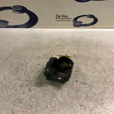 Peugeot 206 1.6 16V Gasklephuis NFU 2005 163637