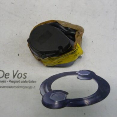 Citroen Saxo 1.1i X,SX Rear seatbelt, right 1999 8973AF