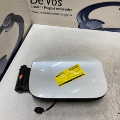 DS Automobiles DS7 Crossback  Tank Klep 2019 9834108180-9834135880