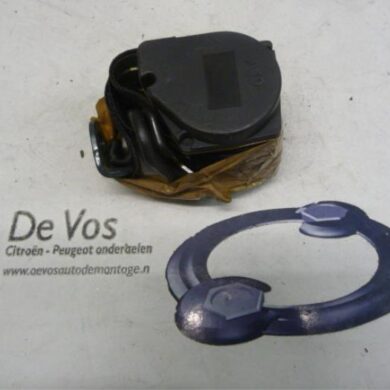 Citroen Saxo 1.5 D Rear seatbelt, left 1997 8972EQ