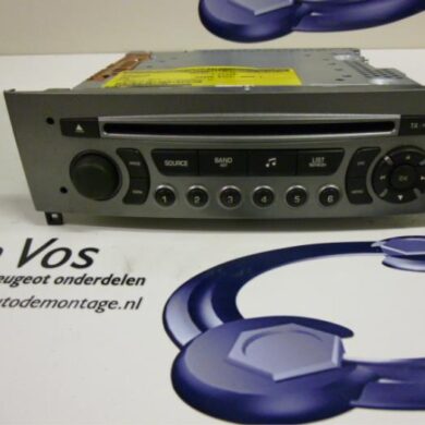 Peugeot 308 1.6 HDi 16V Radio CD Speler 2008 16077683XH-657957-657958-16077684XH