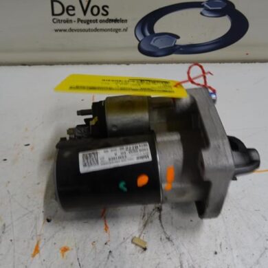 Peugeot 2008  Starter HNYHN02 2016 9674077280