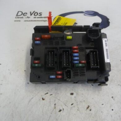 Peugeot 206 2.0 16V Fuse box 2004 6500Y1