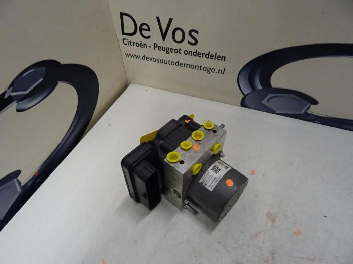 ABS pump Peugeot 308 De Vos Autodemontage