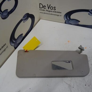 Peugeot Partner 1.9D Sun visor 2004 8143TH