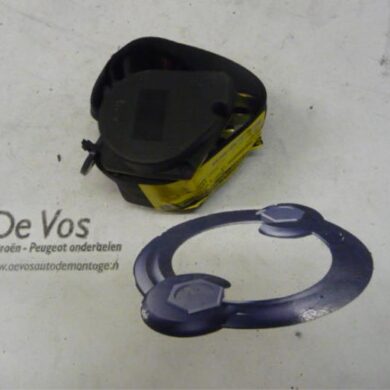 Peugeot 306 1.6 Rear seatbelt, left 2001 8973X4