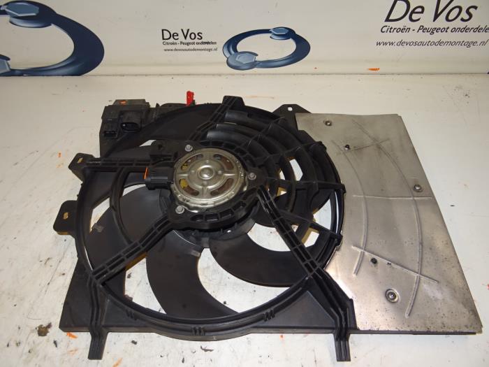 Cooling fan housing Peugeot 207 De Vos Autodemontage