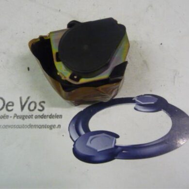 Peugeot 607 2.2 HDi 16V FAP Rear seatbelt, right 2006 8974AY