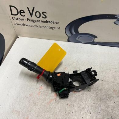 Peugeot 108 1.0 12V Combischakelaar Stuurkolom 2015 B000796580