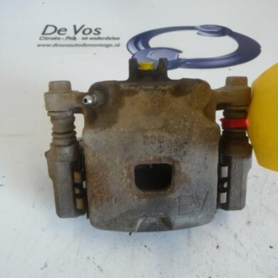 Peugeot iOn  Remklauw (Tang) rechts-voor 2012 1606226180