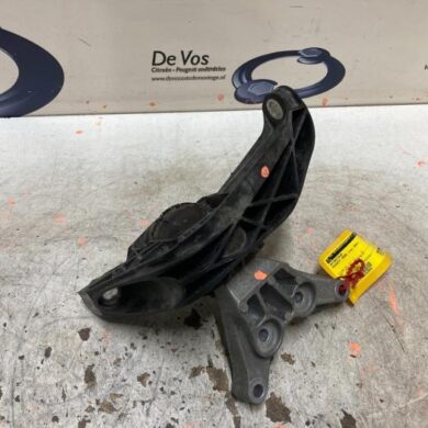 Peugeot 5008  Engine mount HNS 2021 9809162280