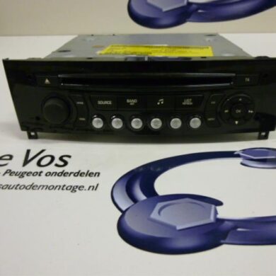 Peugeot RCZ 1.6 16V THP Radio CD player 2012 16099816XN-16108243XN