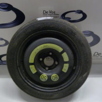 Peugeot 207 1.4 16V Vti Wheel + tyre 2009