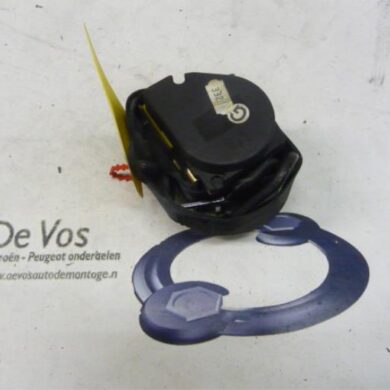 Peugeot 306 1.8i 16V Rear seatbelt, left 1999 8973W7