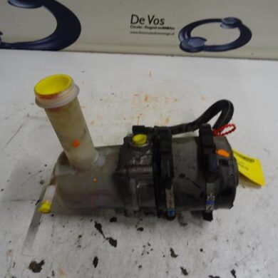 Peugeot Partner 1.6 HDI 75 Power steering pump 9HW 2012 4007S3