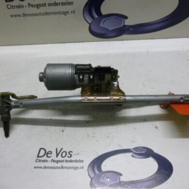 Citroen C5 2.0 HPi 16V Front wiper motor 2002 6405J2