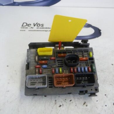 Citroen C5  Sicherungskasten 2009 9807028580