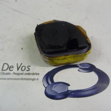 Citroen C5 3.0 V6 24V Rear seatbelt, left 2003 8974KE