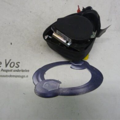 Peugeot 207 1.4 16V Vti Rear seatbelt, right 2011 8975XK