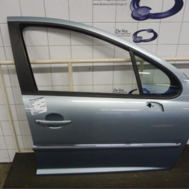 Peugeot 207  Front door 4-door, right 2010 9004X8