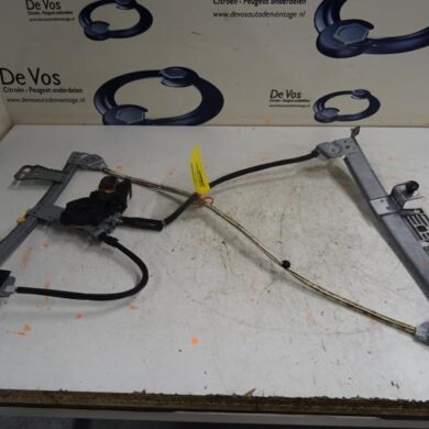 Peugeot 207  Window mechanism 2-door, front left 2011 9221GL