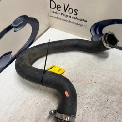 Peugeot 3008  Intercooler Slang 5G06 2017 9675873480