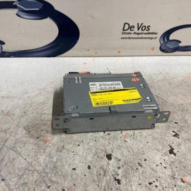 Peugeot 208 1.4 16V Radio 2012 1608758780-9806730180