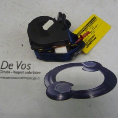 Citroen Saxo 1.1i X,SX Rear seatbelt, left 2003 8973XQ