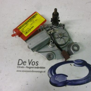 Peugeot 206 1.9 D Rear wiper motor 1999 6405H8