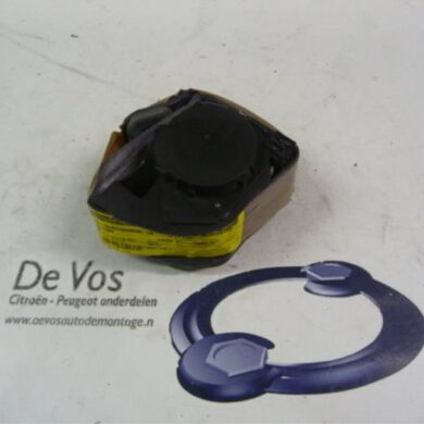 Citroen C5 2.0 16V Rear seatbelt, left 2002 8974KE