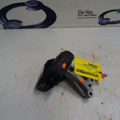 Peugeot 2008  Motorsteun HMZHM01 2018 9676780580