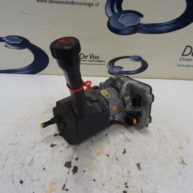 Peugeot 308  Power steering pump 5FW 2008 400858