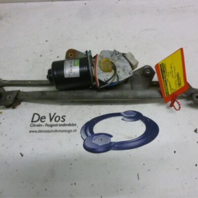 Peugeot 106 1.1 i XN,XR,XT Front wiper motor 1994 640583