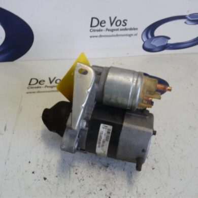 Peugeot 107 1.0 12V Startmotor 1KRFE-CFA 2010 5802AL-5802EY