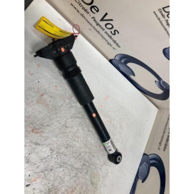 Peugeot 2008 1.2 VTi 12V PureTech 100 Rear shock absorber, left 2020 9836658080