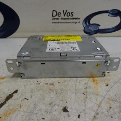 Peugeot 208  Radio 2014 1612111680-1616372280